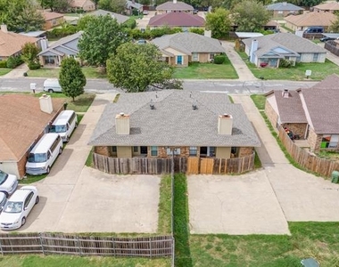 2319 Indigo Lane - Photo Thumbnail 30