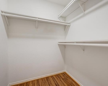 2319 Indigo Lane - Photo Thumbnail 19