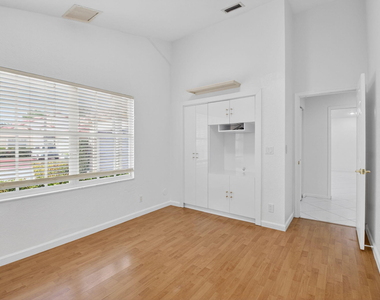 7558 Ironbridge Circle - Photo Thumbnail 28