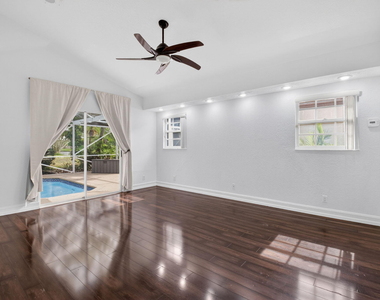 7558 Ironbridge Circle - Photo Thumbnail 18