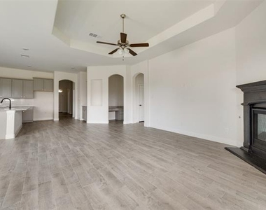 11104 Canyon Mine Drive - Photo Thumbnail 5