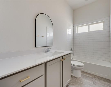 11104 Canyon Mine Drive - Photo Thumbnail 12