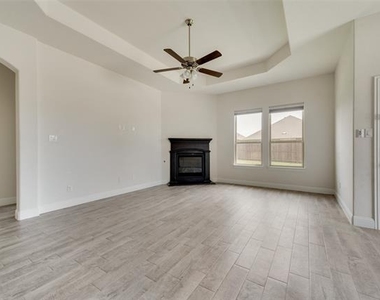 11104 Canyon Mine Drive - Photo Thumbnail 4