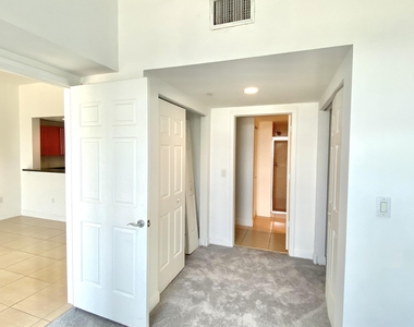 610 Clematis Street - Photo Thumbnail 5