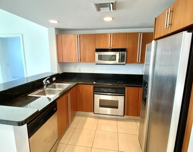 610 Clematis Street - Photo Thumbnail 4
