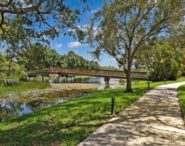 112 Club Drive - Photo Thumbnail 24