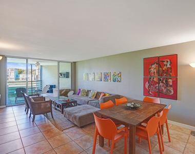 1831 Sabal Palm Drive - Photo Thumbnail 7