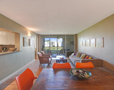 1831 Sabal Palm Drive - Photo Thumbnail 8