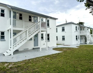 715 2nd Avenue S - Photo Thumbnail 4