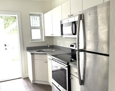 715 2nd Avenue S - Photo Thumbnail 12