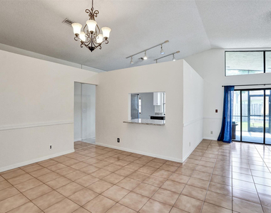3151 Nw 107th Drive - Photo Thumbnail 4