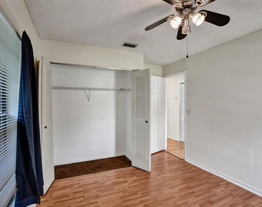 3151 Nw 107th Drive - Photo Thumbnail 19