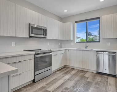 4716 Nw 84th Court - Photo Thumbnail 15