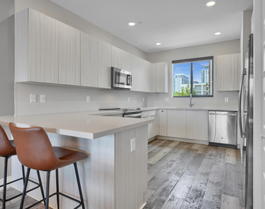 4716 Nw 84th Court - Photo Thumbnail 17