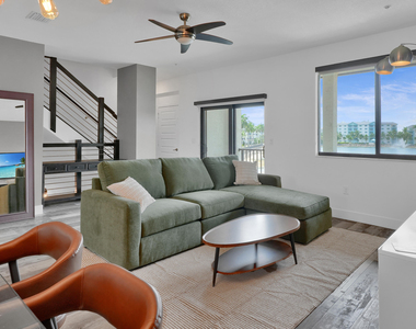 4716 Nw 84th Court - Photo Thumbnail 13