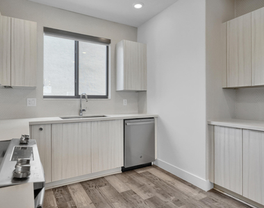 4716 Nw 84th Court - Photo Thumbnail 16