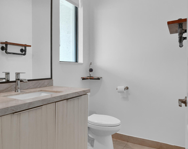 4716 Nw 84th Court - Photo Thumbnail 44