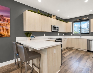 4716 Nw 84th Court - Photo Thumbnail 1