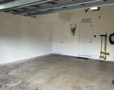 4716 Nw 84th Court - Photo Thumbnail 30
