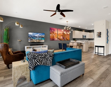 4716 Nw 84th Court - Photo Thumbnail 2