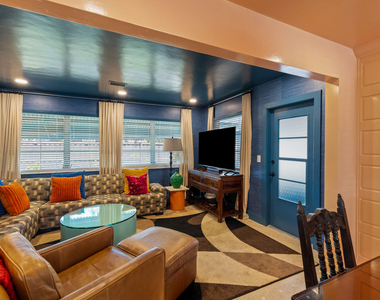 2816 Ne 9th Terrace - Photo Thumbnail 9