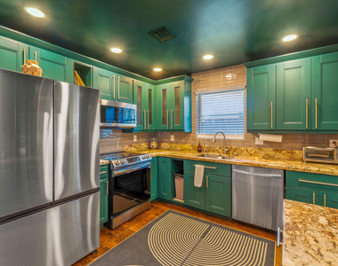 2816 Ne 9th Terrace - Photo Thumbnail 12