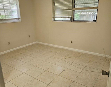 6380 Nw 25th Court - Photo Thumbnail 2