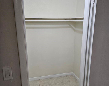 6380 Nw 25th Court - Photo Thumbnail 8