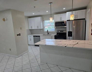 6380 Nw 25th Court - Photo Thumbnail 10