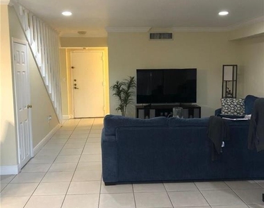 10411 N Kendall Drive - Photo Thumbnail 6
