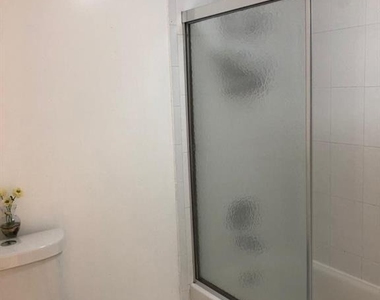 10411 N Kendall Drive - Photo Thumbnail 12