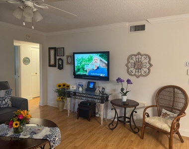 417 Pine Glen Lane - Photo Thumbnail 6
