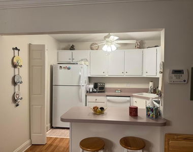 417 Pine Glen Lane - Photo Thumbnail 2