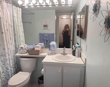 417 Pine Glen Lane - Photo Thumbnail 9