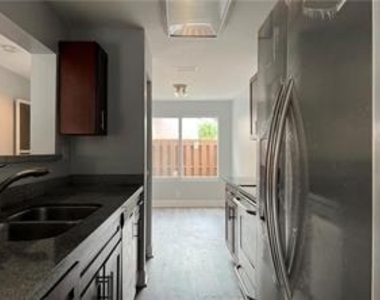 8244 Nw 9th Street - Photo Thumbnail 8