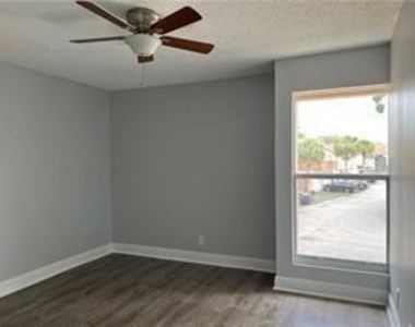 8244 Nw 9th Street - Photo Thumbnail 22