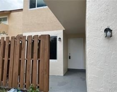 8244 Nw 9th Street - Photo Thumbnail 12