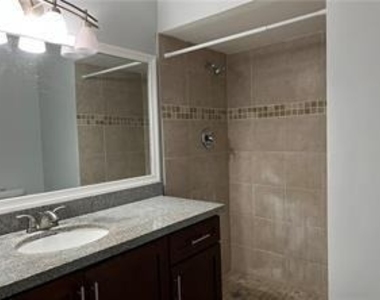 8244 Nw 9th Street - Photo Thumbnail 26