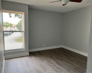 8244 Nw 9th Street - Photo Thumbnail 15