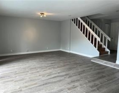 8244 Nw 9th Street - Photo Thumbnail 1