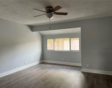 8244 Nw 9th Street - Photo Thumbnail 20