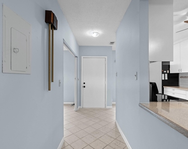 8555 Bella Vista Drive - Photo Thumbnail 13