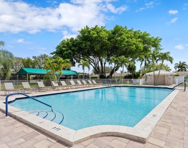 8555 Bella Vista Drive - Photo Thumbnail 18
