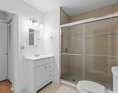 8555 Bella Vista Drive - Photo Thumbnail 11