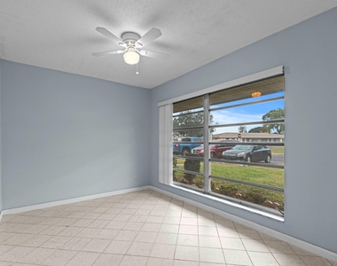 8555 Bella Vista Drive - Photo Thumbnail 12