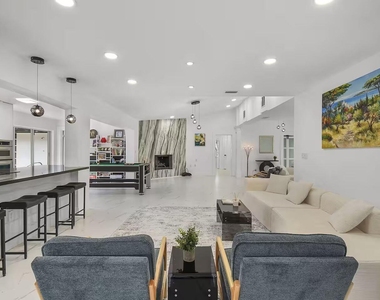 12231 Areaca Drive - Photo Thumbnail 10