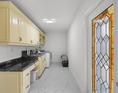 12231 Areaca Drive - Photo Thumbnail 24