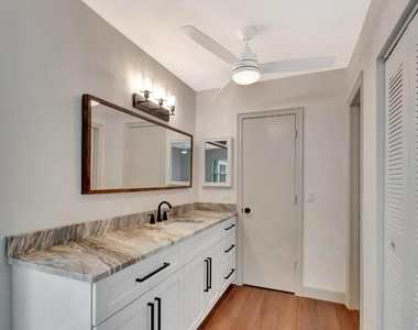 1140 Mahogany Way - Photo Thumbnail 12