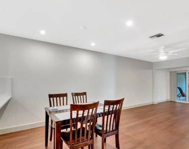 1140 Mahogany Way - Photo Thumbnail 23
