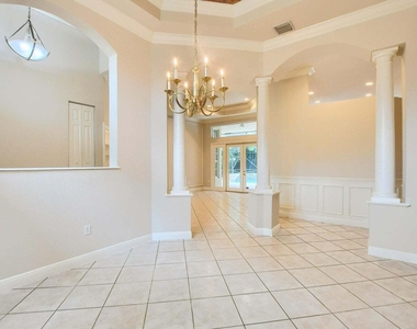 19474 Saturnia Lakes Drive - Photo Thumbnail 5